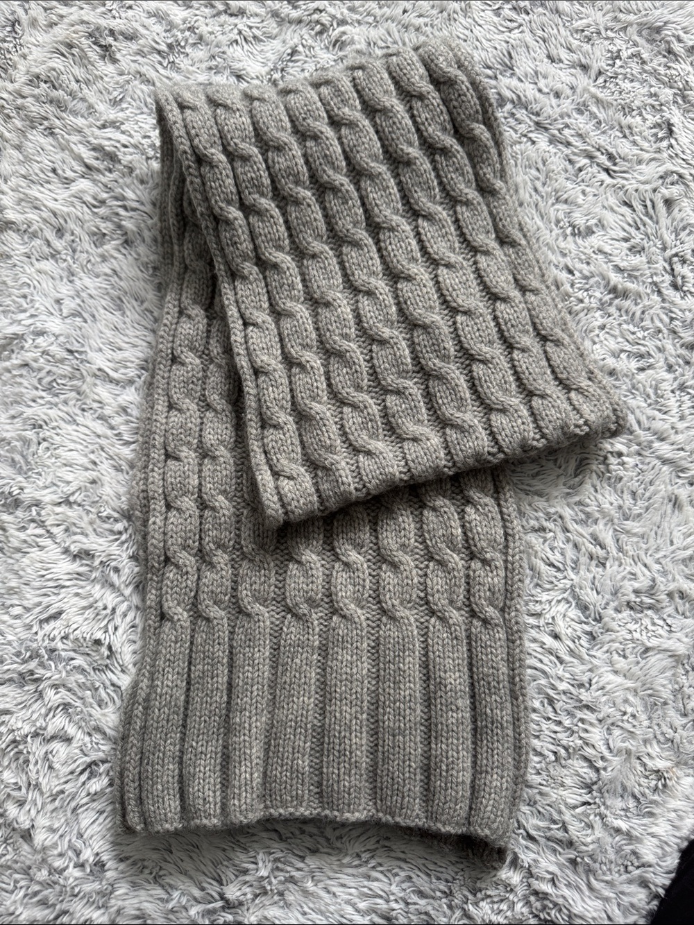 Banana Republic Cable Knit Scarf in Light Gray